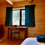 Dzika Dziura Z Jacuzzi Apartamento