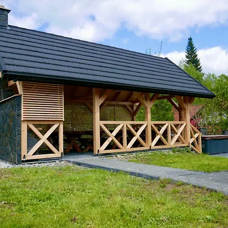 Dzika Dziura Z Jacuzzi * Zawoja