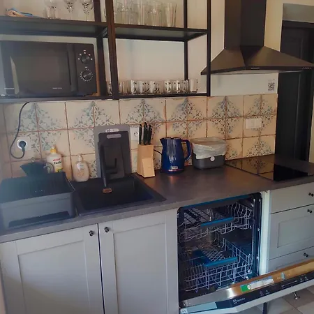 Dzika Dziura Z Jacuzzi דירה