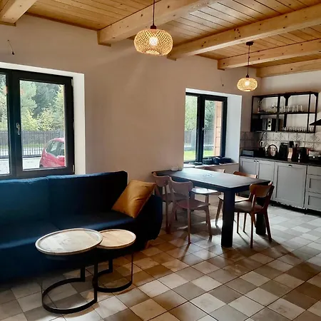 Dzika Dziura Z Jacuzzi דירה