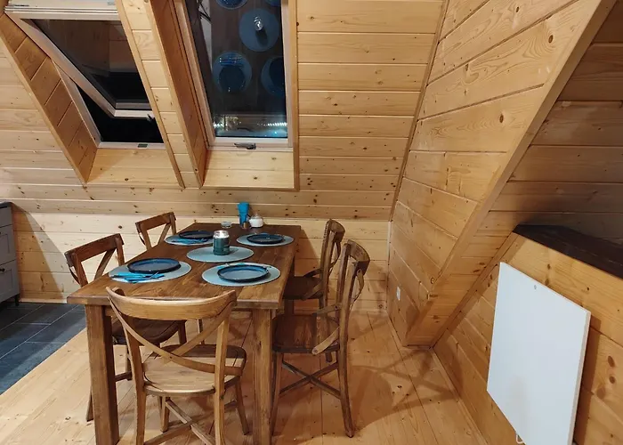 Dzika Dziura Z Jacuzzi *